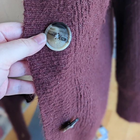 Maroon Cardigan with big Buttons - Picture 4 of 5